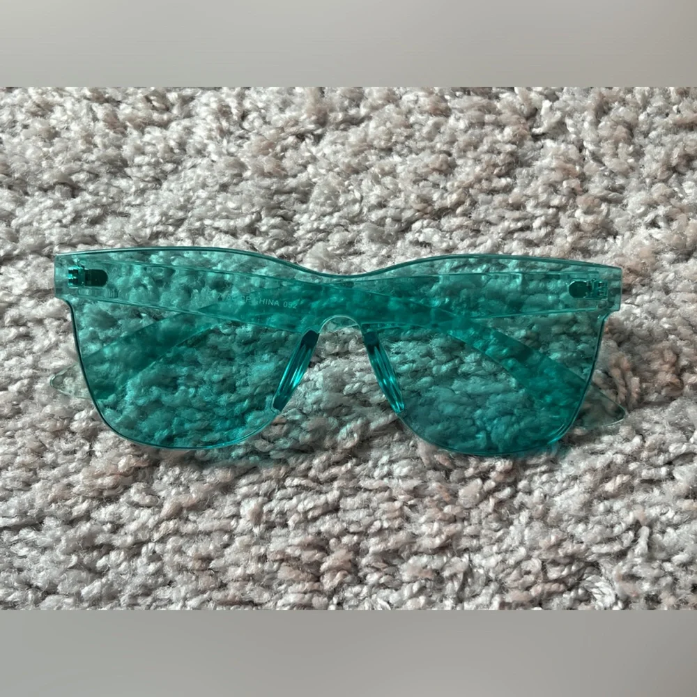 Stylish Teal Sunglasses